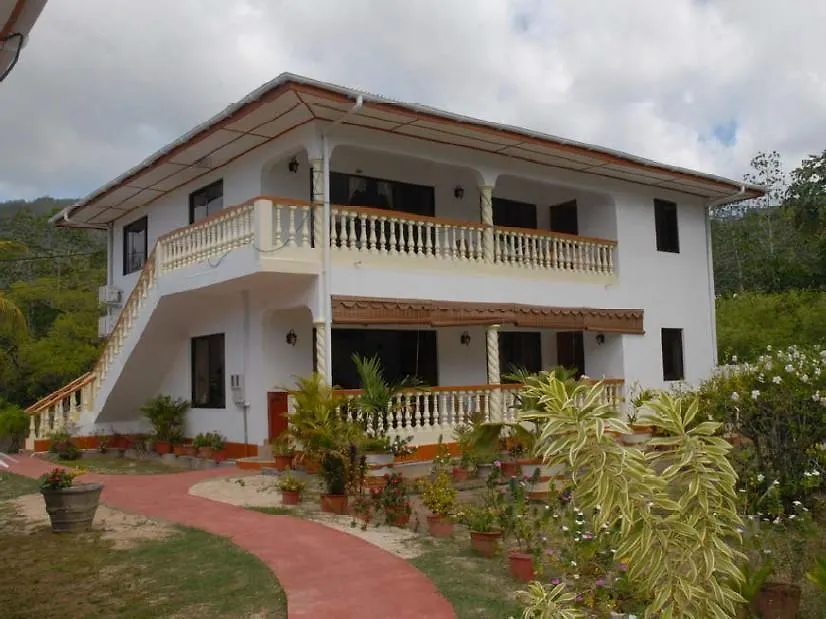 Hotel Green Palm Self Catering And Chalets